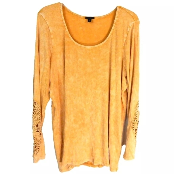 Torrid Crochet Cuff Ribbed Scoop Neck Tee - Picture 2 of 4